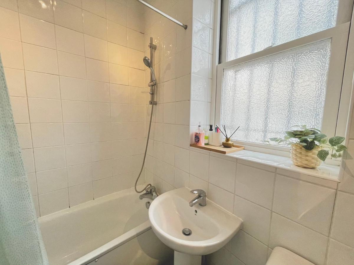 Archway Station Big Bedroom Flat London Exteriör bild